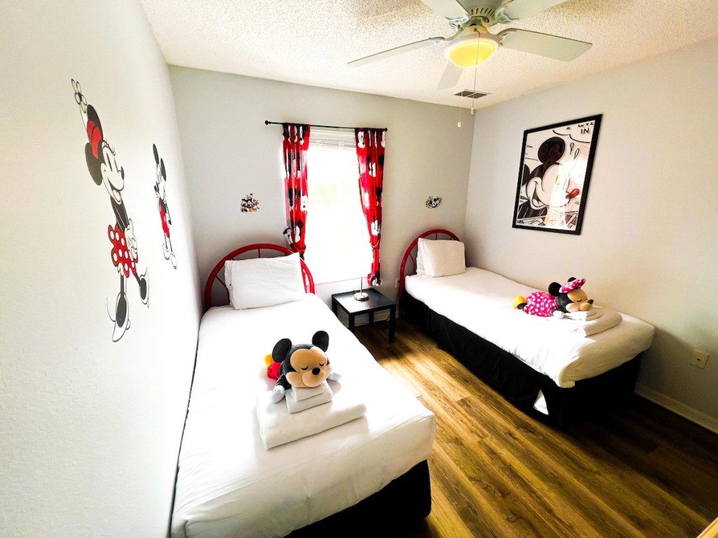 277d4249 c044 4f53 b5b1 b509cd35df3a