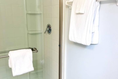 2be3200f f948 425e a4f3 9093b5f47318