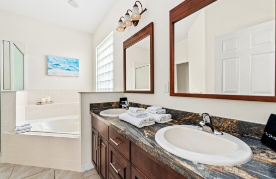 4bbaeb94 55c5 4d69 b403 e2d56d3c2230