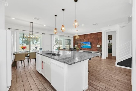 4e63cfb2 2665 4e33 bb30 4daa539d010e