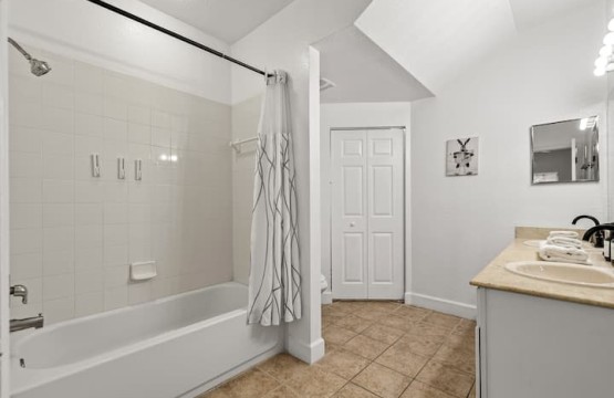 5e5d1b32 3ed1 43ae a94a 4737b1fd78f7