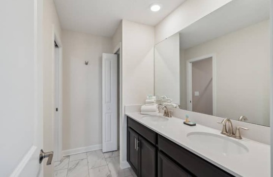 728d57d0 d6b4 47f0 a2c6 80425d46322d