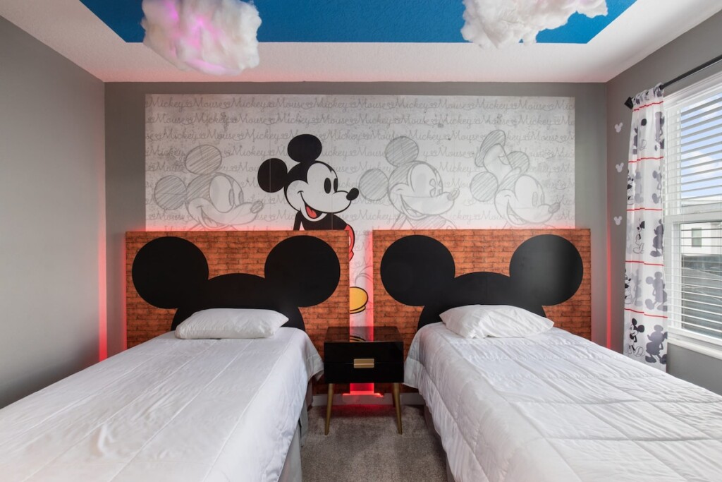 98010162 86d7 41de 92c9 0250fa2fa663