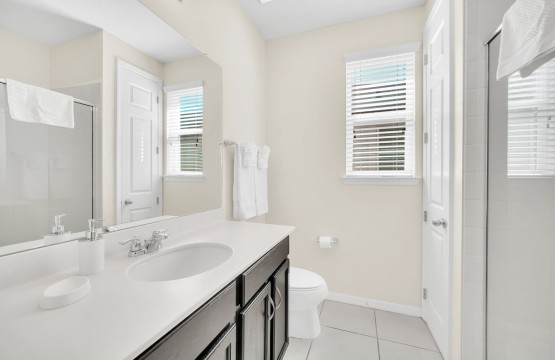 aa5c3a6e deb7 4c67 b55c 42b165c293b3