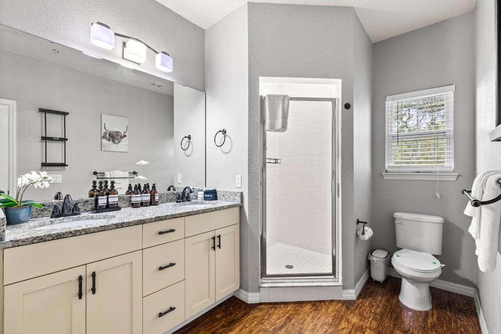 b4cb73b5 9d17 402f bc15 55540e7fca0e